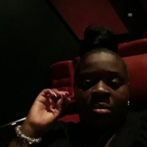 Meet your Posher, Akesha